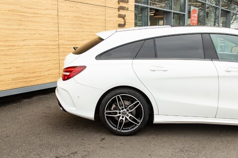 Mercedes-Benz CLA Class CLA 180 AMG LINE 11