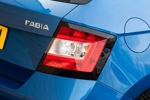 Skoda Fabia COLOUR EDITION MPI 6