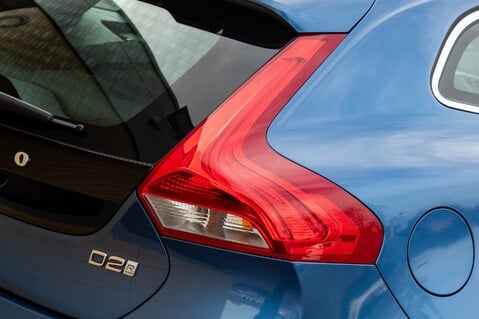 Volvo V40 D2 R-DESIGN NAV PLUS 6