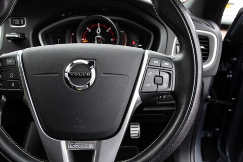 Volvo V40 D2 R-DESIGN NAV PLUS 22