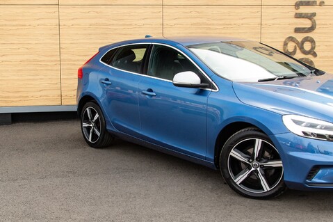 Volvo V40 D2 R-DESIGN NAV PLUS 9