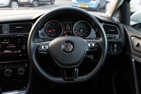 Volkswagen Golf GT TDI BLUEMOTION TECHNOLOGY 23