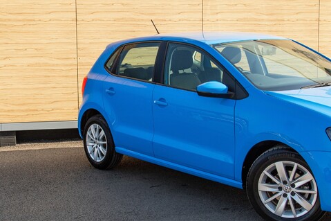Volkswagen Polo SE TSI 9