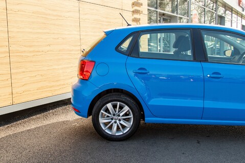 Volkswagen Polo SE TSI 11