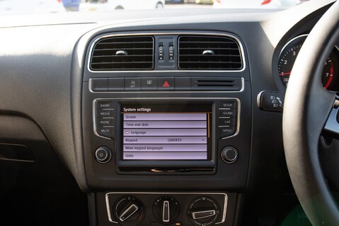 Volkswagen Polo SE TSI 27