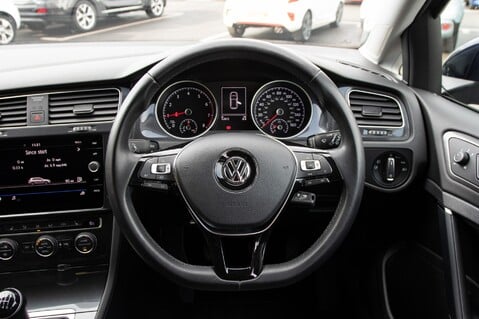 Volkswagen Golf MATCH EDITION TSI 23