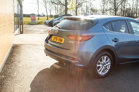 Mazda 3 SE-L NAV 9