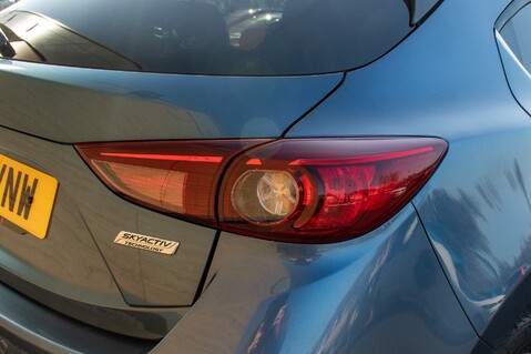 Mazda 3 SE-L NAV 10