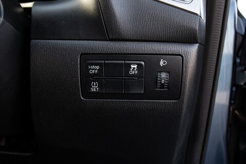 Mazda 3 SE-L NAV 16