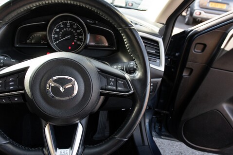 Mazda 3 SE-L NAV 20