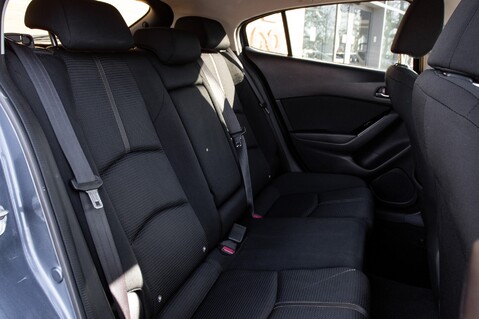 Mazda 3 SE-L NAV 33