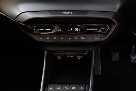 Hyundai i20 T-GDI PREMIUM 32