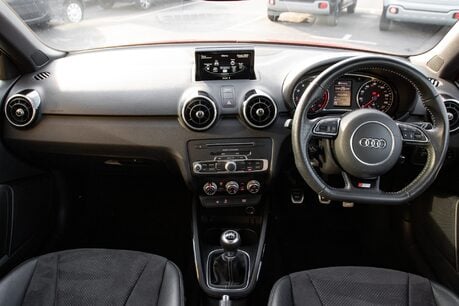 Audi A1 TFSI BLACK EDITION NAV