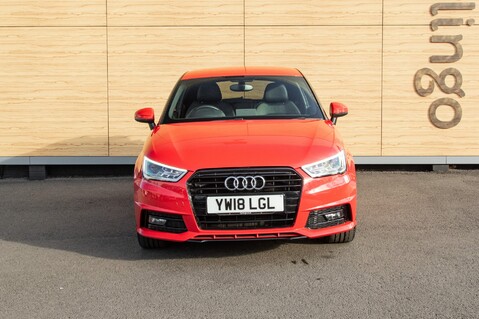 Audi A1 TFSI BLACK EDITION NAV 6