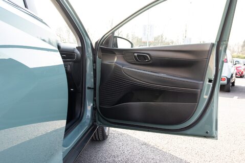 Hyundai BAYON T-GDI SE CONNECT MHEV 14