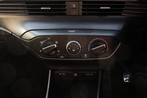 Hyundai BAYON T-GDI SE CONNECT MHEV 30