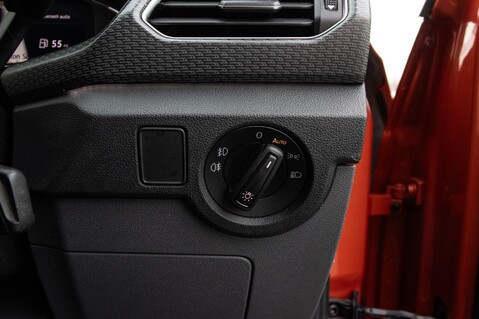 Volkswagen T-Cross R-LINE TSI EVO DSG 16