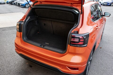 Volkswagen T-Cross R-LINE TSI EVO DSG 35