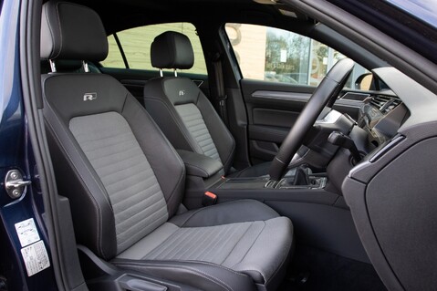 Volkswagen Passat R LINE TDI BLUEMOTION TECHNOLOGY 31