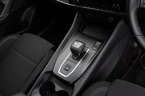 Nissan Qashqai DIG-T ACENTA PREMIUM XTRONIC 29