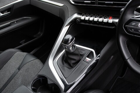 Peugeot 3008 PURETECH S/S ALLURE 31