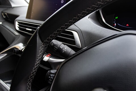 Peugeot 3008 PURETECH S/S ALLURE 17