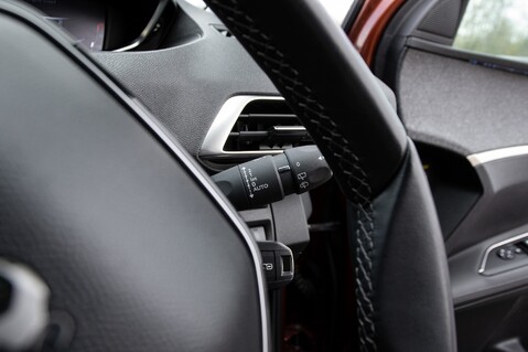 Peugeot 3008 PURETECH S/S ALLURE 18