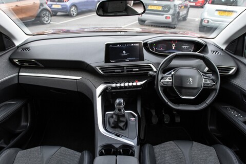 Peugeot 3008 PURETECH S/S ALLURE 4