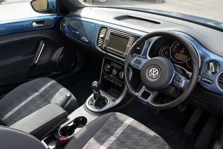 Volkswagen Beetle DESIGN TSI BLUEMOTION TECHNOLOGY