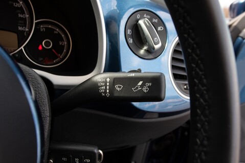 Volkswagen Beetle DESIGN TSI BLUEMOTION TECHNOLOGY 18