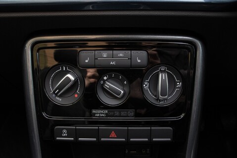 Volkswagen Beetle DESIGN TSI BLUEMOTION TECHNOLOGY 27