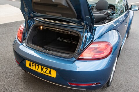 Volkswagen Beetle DESIGN TSI BLUEMOTION TECHNOLOGY 29