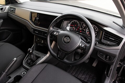 Volkswagen Polo SE EVO 5