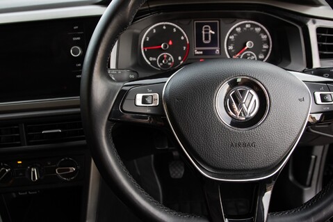Volkswagen Polo SE EVO 19