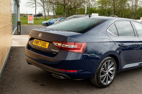 Skoda Superb LAURIN AND KLEMENT TSI DSG 9