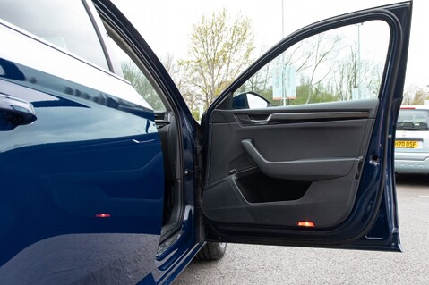 Skoda Superb LAURIN AND KLEMENT TSI DSG 15