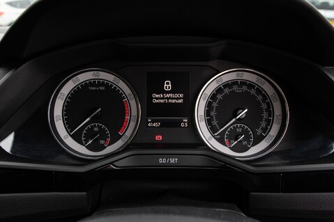 Skoda Superb LAURIN AND KLEMENT TSI DSG 16
