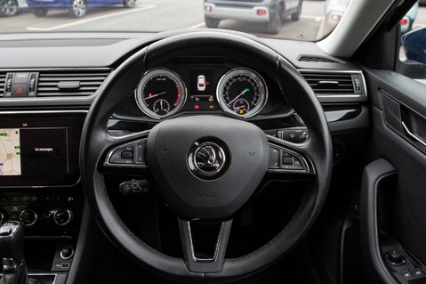 Skoda Superb LAURIN AND KLEMENT TSI DSG 22
