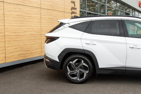 Hyundai TUCSON T-GDI ULTIMATE DCT MHEV 8