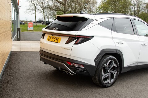 Hyundai TUCSON T-GDI ULTIMATE DCT MHEV 9