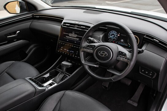 Hyundai TUCSON T-GDI ULTIMATE DCT MHEV