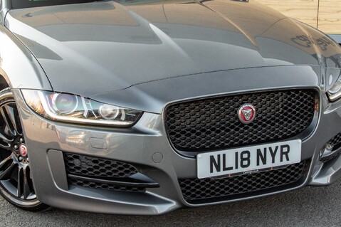 Jaguar XE R-SPORT INGENIUM AWD 11
