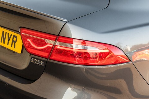 Jaguar XE R-SPORT INGENIUM AWD 10
