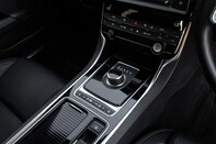 Jaguar XE R-SPORT INGENIUM AWD 30