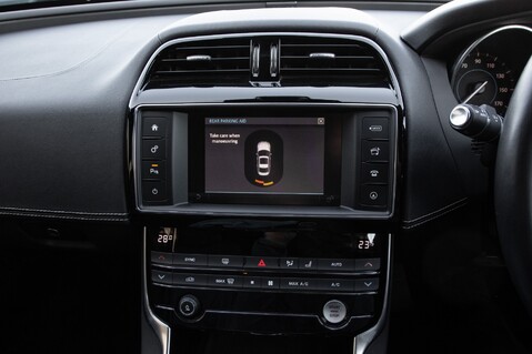 Jaguar XE R-SPORT INGENIUM AWD 28