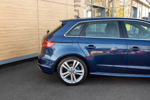 Audi A3 TDI S LINE NAV 8