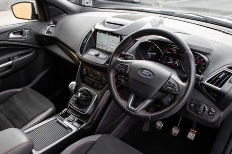 Ford Kuga ST-LINE