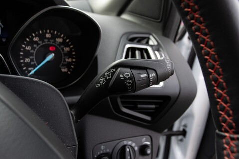 Ford Kuga ST-LINE 18