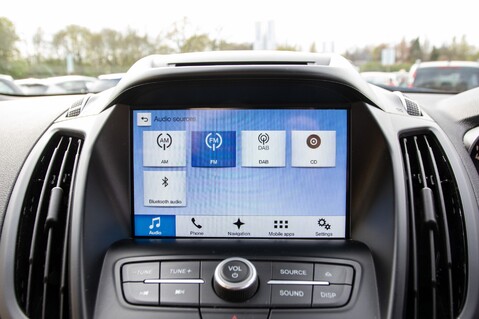 Ford Kuga ST-LINE 23