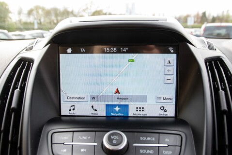 Ford Kuga ST-LINE 25